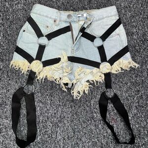 Suspender jeans shorts